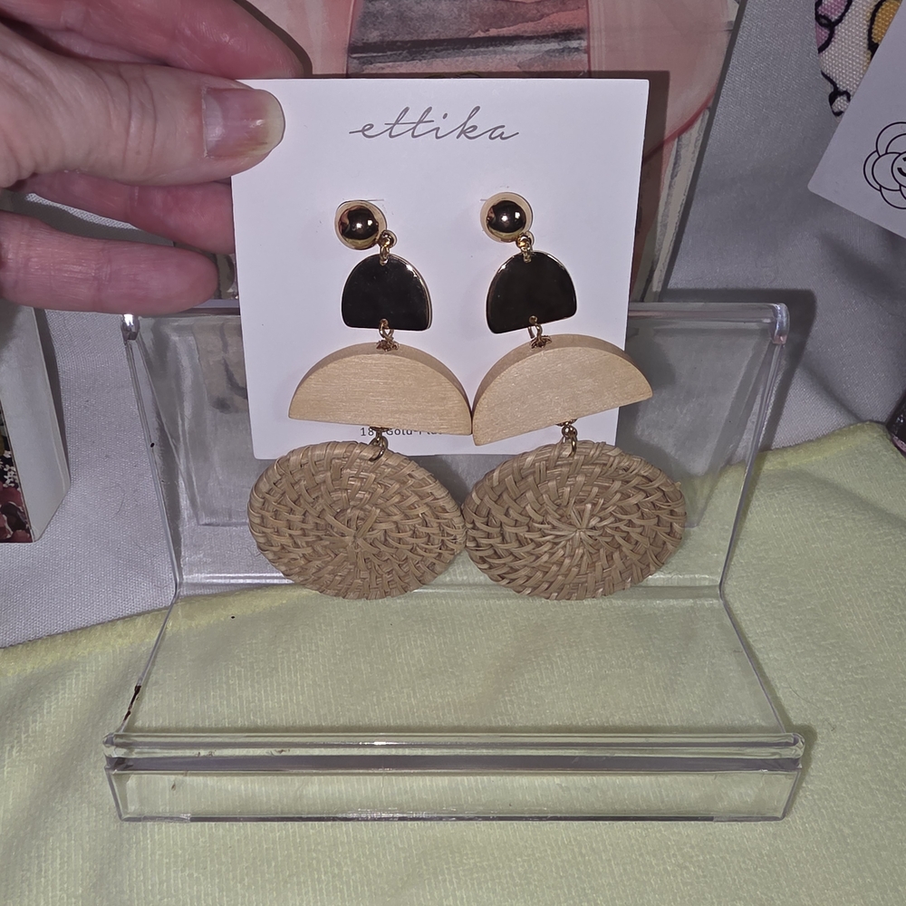 ettika Beige and Gold Woven Drop Earrings